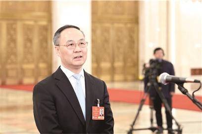财经要员现身人民大会堂